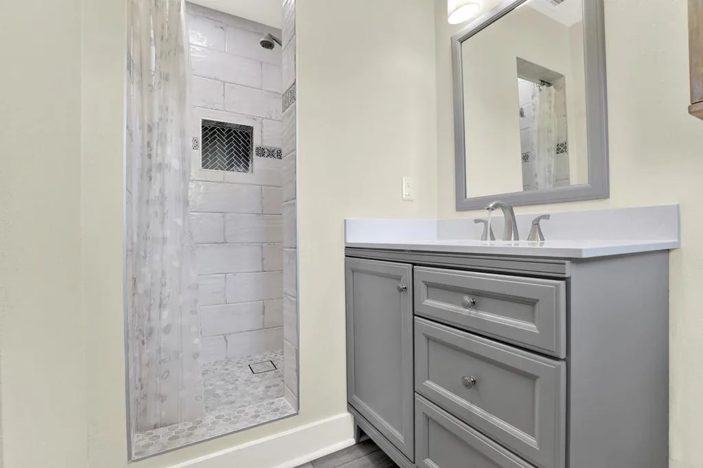 https://cdn.realtyfeed.com/cdn/127/306490826/fc7c7b2cd37a0e971d69f10f811a30af.webp