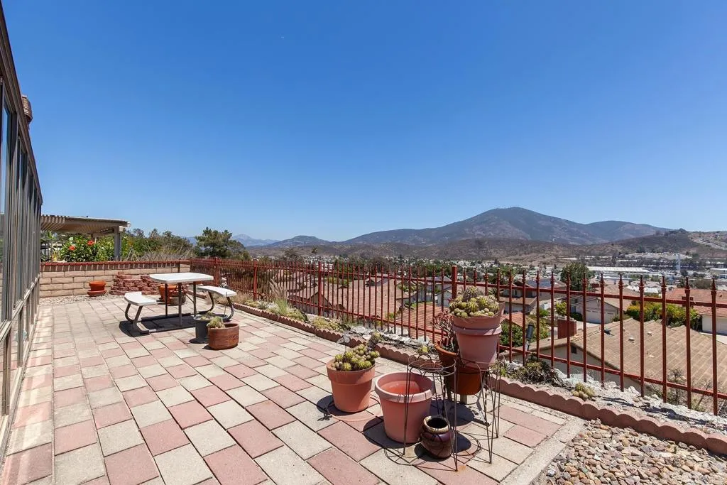 https://cdn.realtyfeed.com/cdn/127/306490831/b003c5b4b79910186fe5a94fbb69e9f9.webp