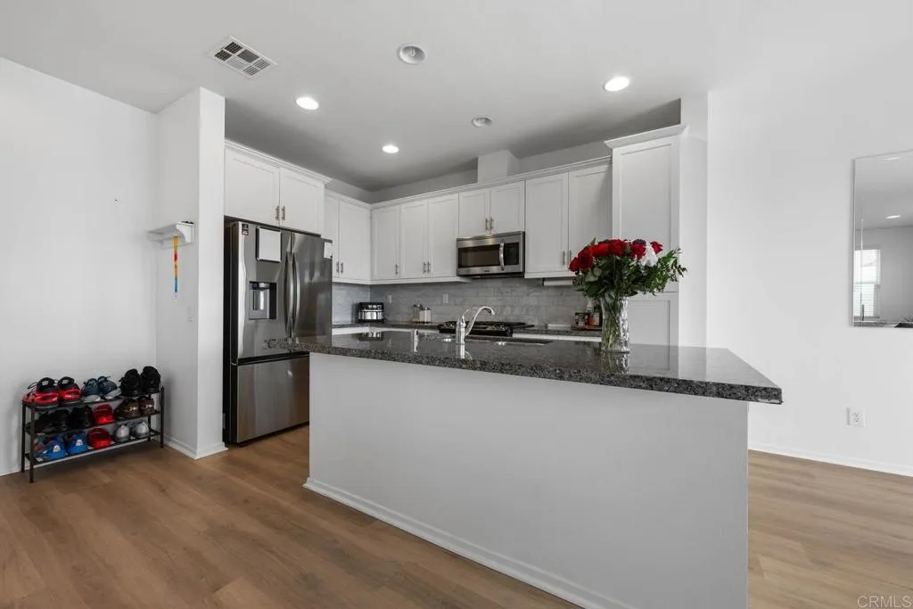 Photo #7: PTP2505280 Listing: Photo #7