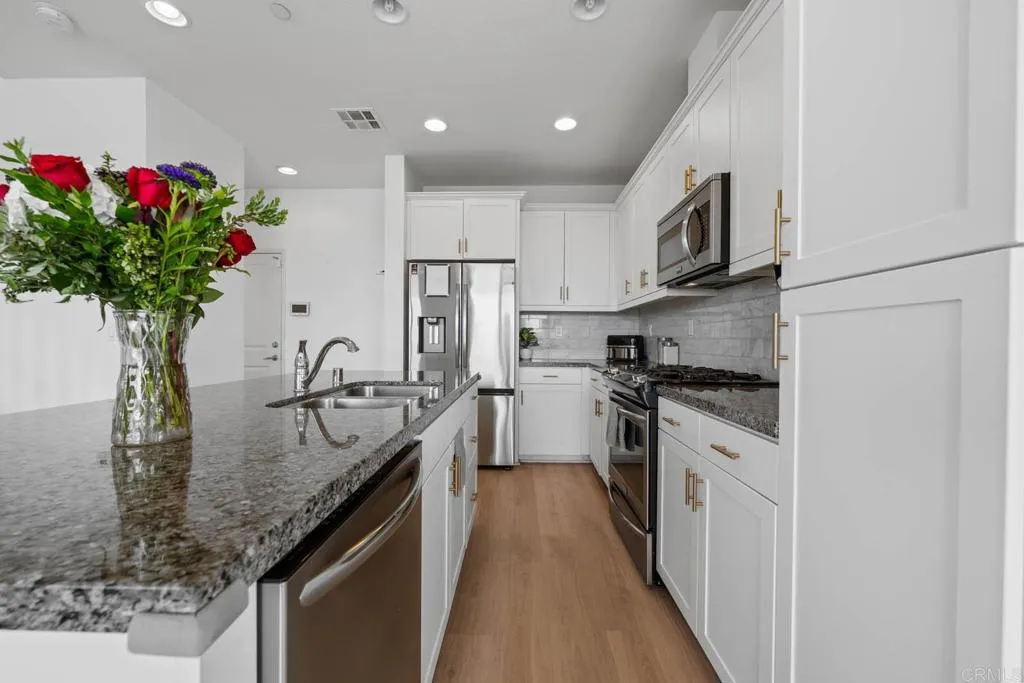 Photo #5: PTP2505280 Listing 