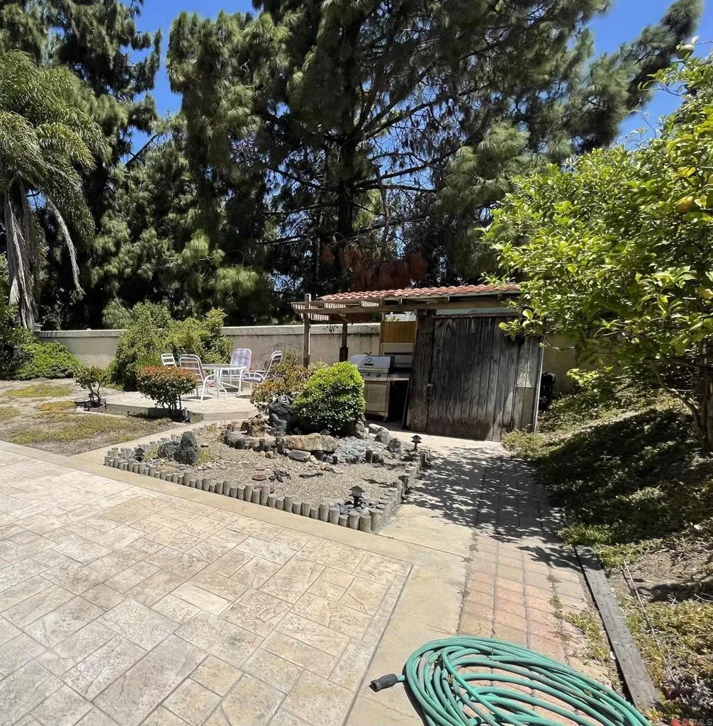 https://cdn.realtyfeed.com/cdn/127/306490963/10616d7ac1e8a96e95c5e13cdfbc792b.webp