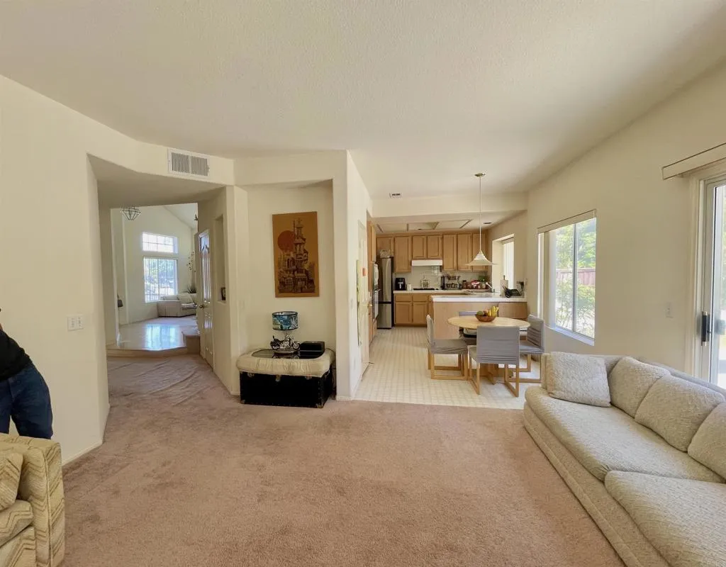 https://cdn.realtyfeed.com/cdn/127/306490963/f2efa3bacb2a83285b855ac38f46285d.webp