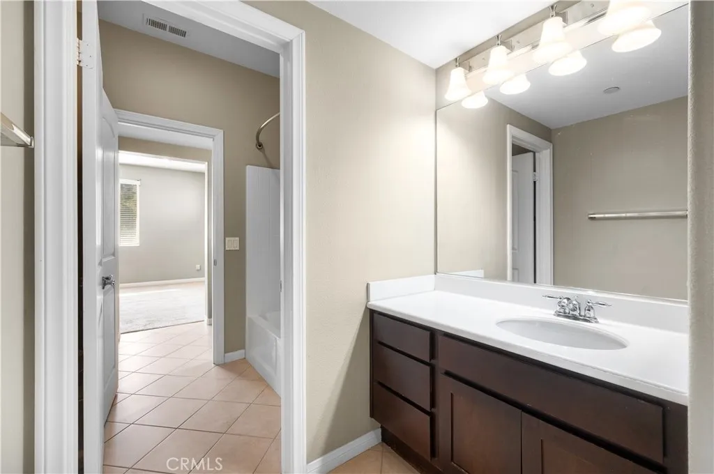 https://cdn.realtyfeed.com/cdn/127/306490980/386c6b0ee07eedd454b0cdbb36838371.webp