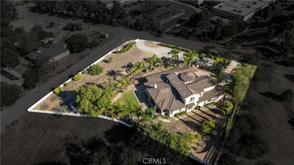 https://cdn.realtyfeed.com/cdn/127/306490980/53f2c2c9c2d84c751db31d167eee6062.webp