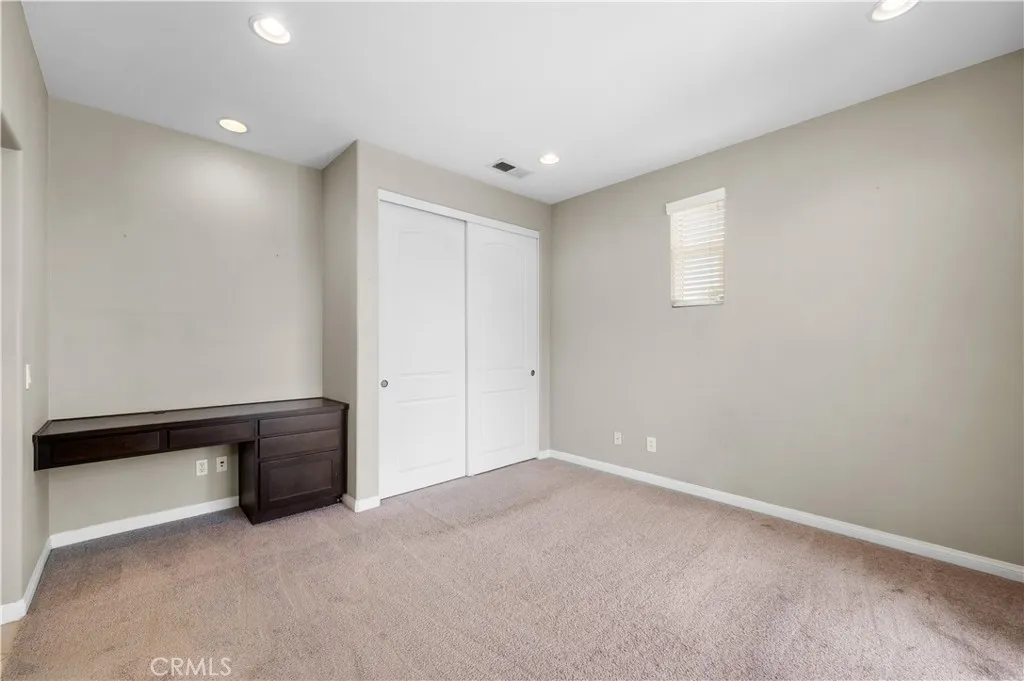 https://cdn.realtyfeed.com/cdn/127/306490980/733986e112bc2445c9b183349322319f.webp