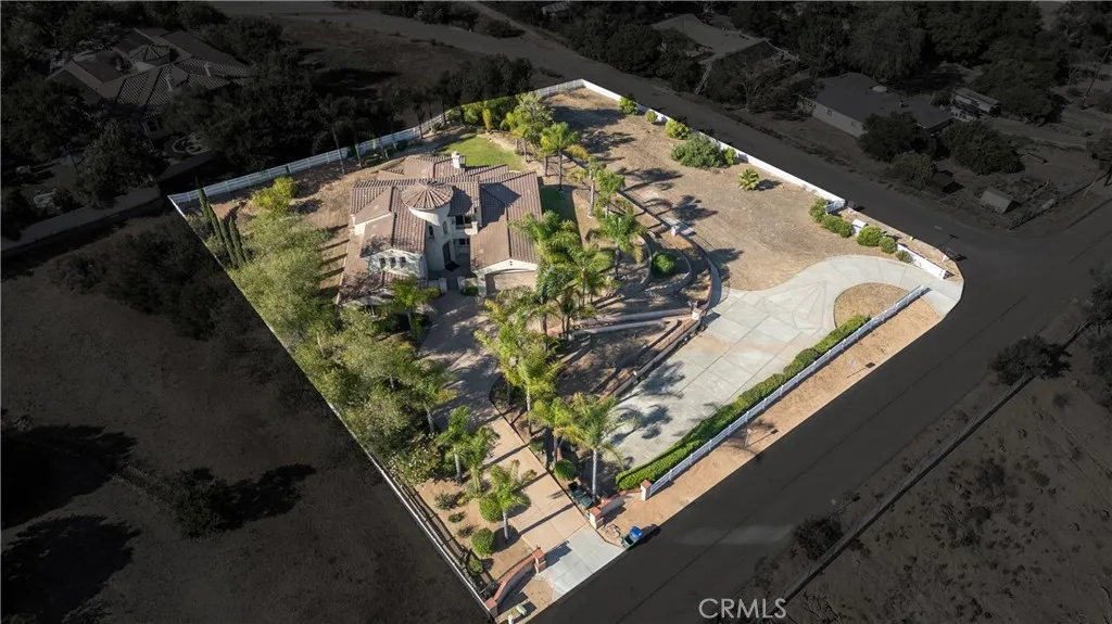 https://cdn.realtyfeed.com/cdn/127/306490980/83fc7d0dd59f93ada1fa21fb617fa075.webp