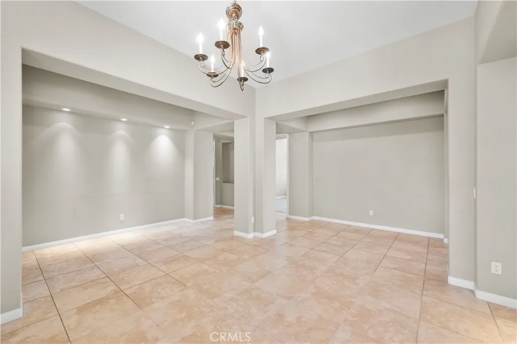 https://cdn.realtyfeed.com/cdn/127/306490980/8eb0f28d0960f6cc893e2cbd05063460.webp