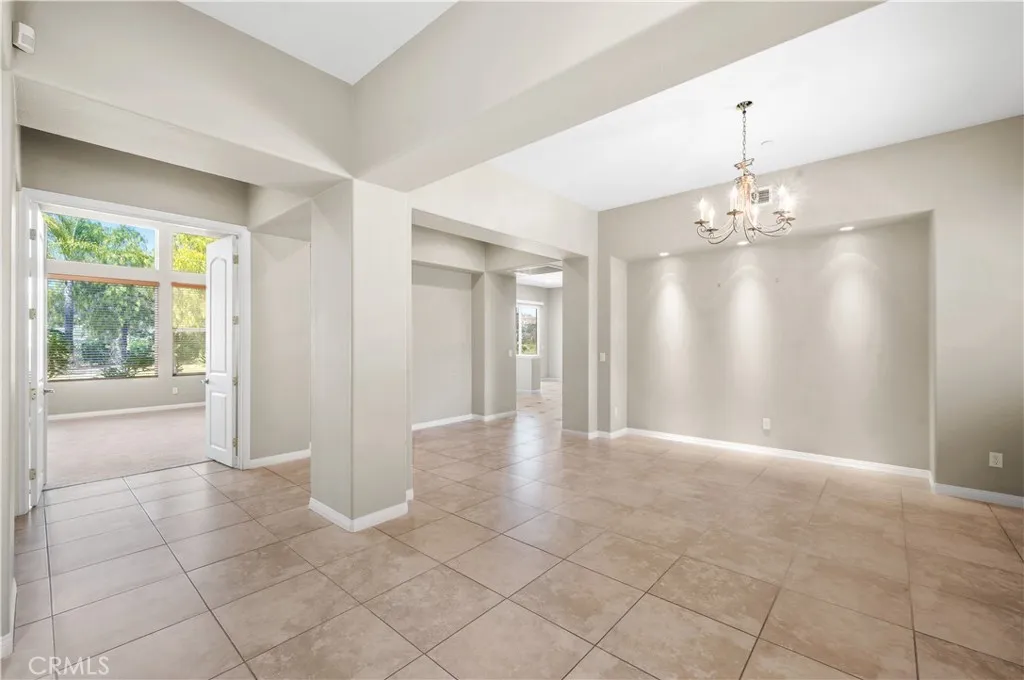 https://cdn.realtyfeed.com/cdn/127/306490980/c3e67d68069df934f76868f8dd234d24.webp