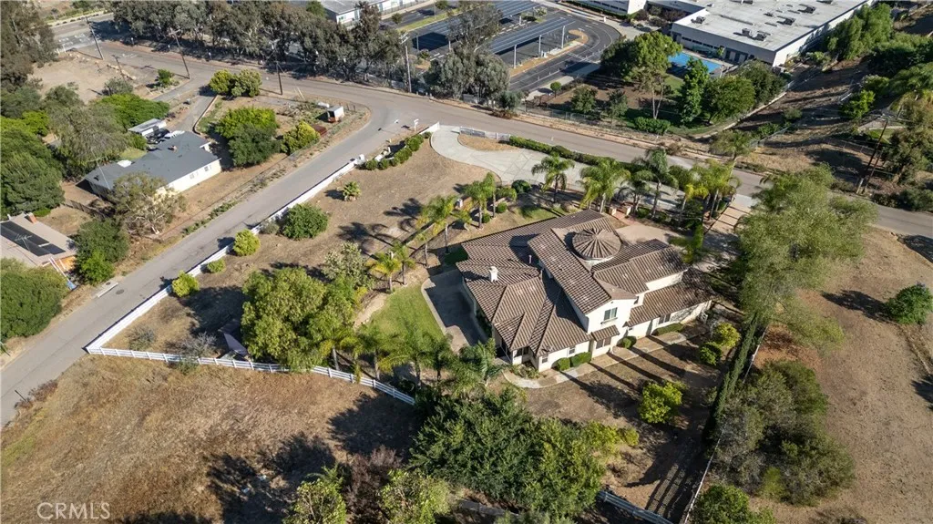https://cdn.realtyfeed.com/cdn/127/306490980/cbef6cd63130503d07d1642ae57ee3e2.webp