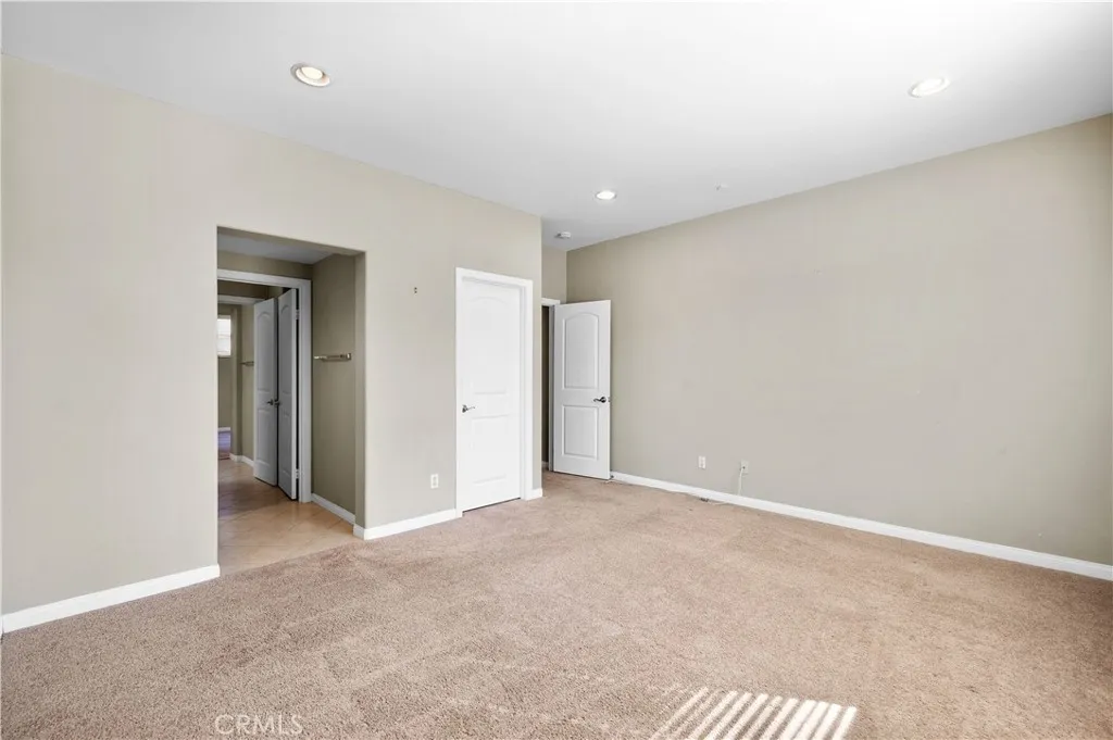https://cdn.realtyfeed.com/cdn/127/306490980/f62b2452958126018bc7e78564cb63cc.webp