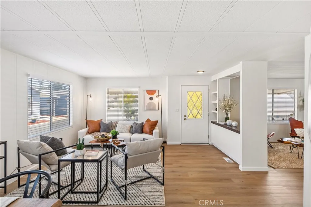 https://cdn.realtyfeed.com/cdn/127/306491162/88ae759544e510ee38eeef862ec86686.webp