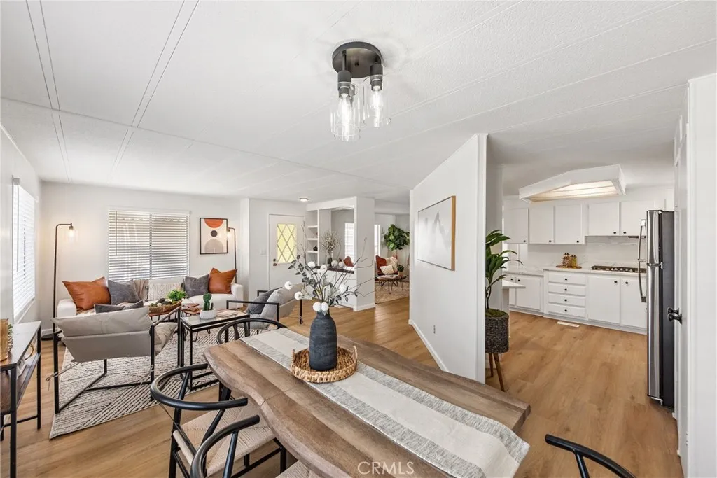 https://cdn.realtyfeed.com/cdn/127/306491162/d0a5a946eb0d32ab94be98e39855f0f0.webp