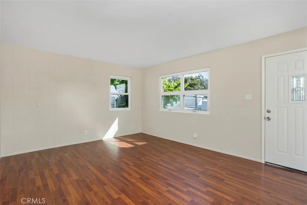 Photo #5: OC25154447 Listing 
