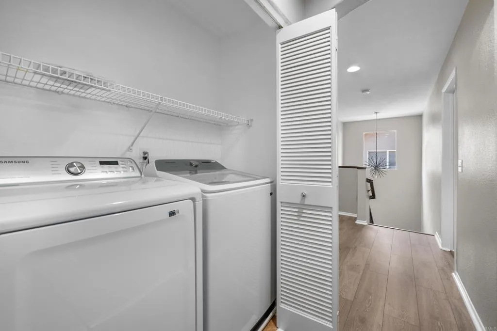 https://cdn.realtyfeed.com/cdn/127/306491187/439d78ff1cc58d1b95f9f684889fcdf6.webp