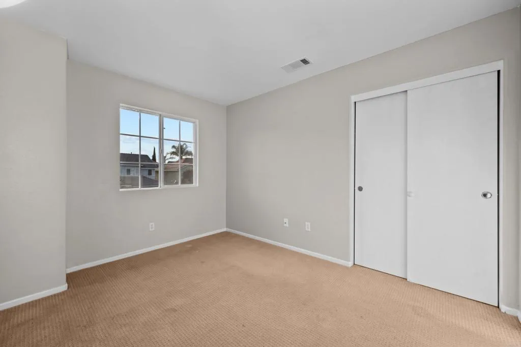 https://cdn.realtyfeed.com/cdn/127/306491187/6fb7678b0ce4b84ad46b3b92dc6bc7ff.webp