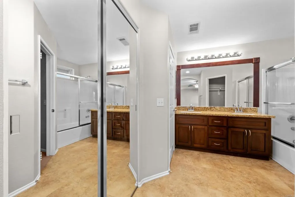 https://cdn.realtyfeed.com/cdn/127/306491187/d77868c204b3f2dcbf6cc240f772fba4.webp