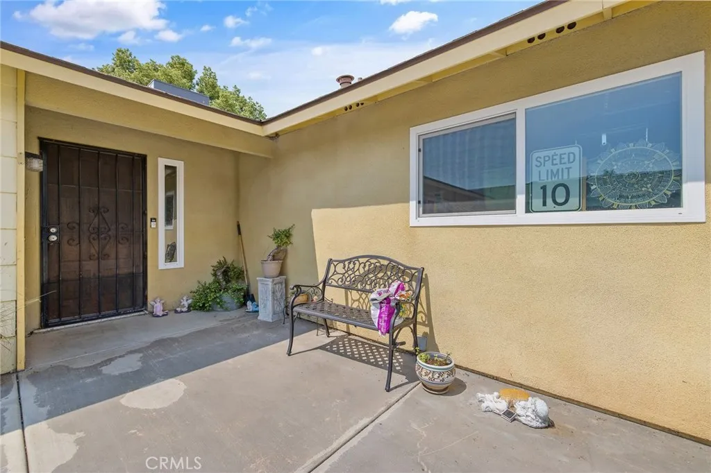 1911 W Vine Street, Visalia, CA 93277 - Photo 5 of 33, Visalia, CA