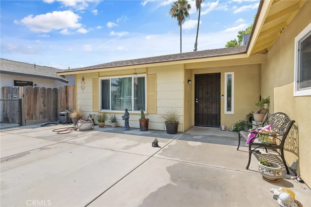 1911 W Vine Street, Visalia, CA 93277 - Photo 4 of 33, Visalia, CA