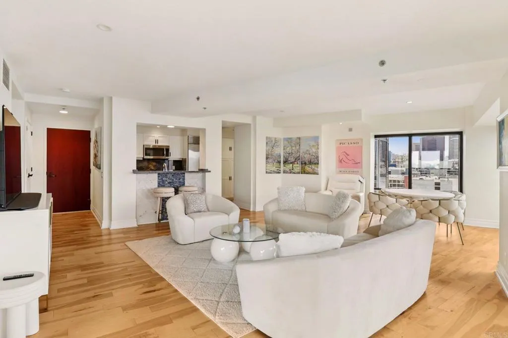 https://cdn.realtyfeed.com/cdn/127/306491370/c7818732544050932234f5661c3e32a9.webp