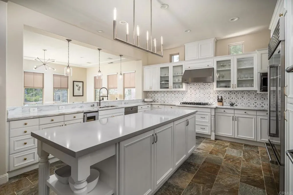 https://cdn.realtyfeed.com/cdn/127/306491548/2a83d7f5e7aa929987c3c9dbd631a5a1.webp