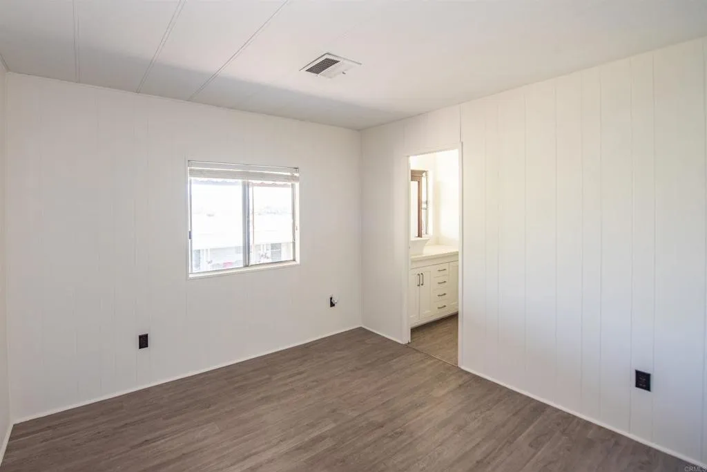 https://cdn.realtyfeed.com/cdn/127/306491705/2f3b80ddc8c85da2bb1fa6f8595b0913.webp