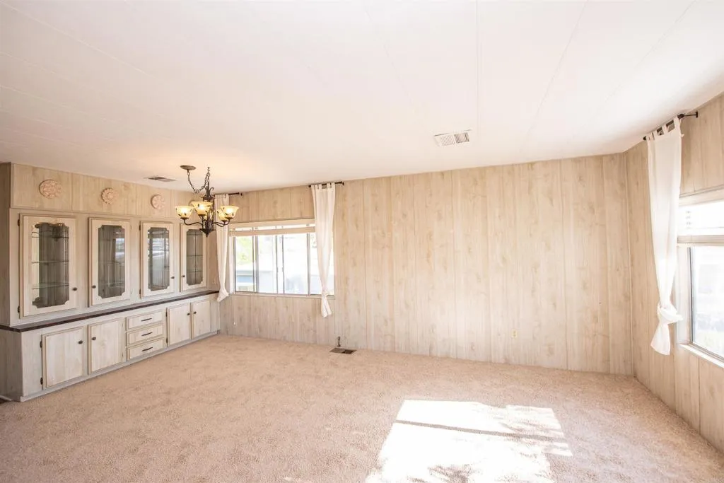 https://cdn.realtyfeed.com/cdn/127/306491705/41f0b831fb65556ff7cb54a4cc20e793.webp
