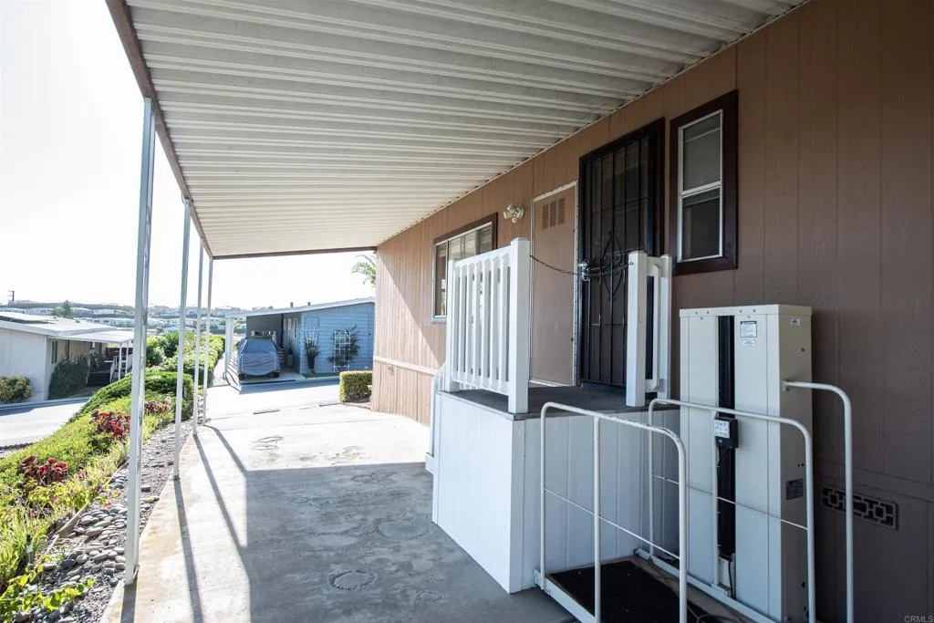 https://cdn.realtyfeed.com/cdn/127/306491705/770f7943aff8772f677b49ab74163304.webp