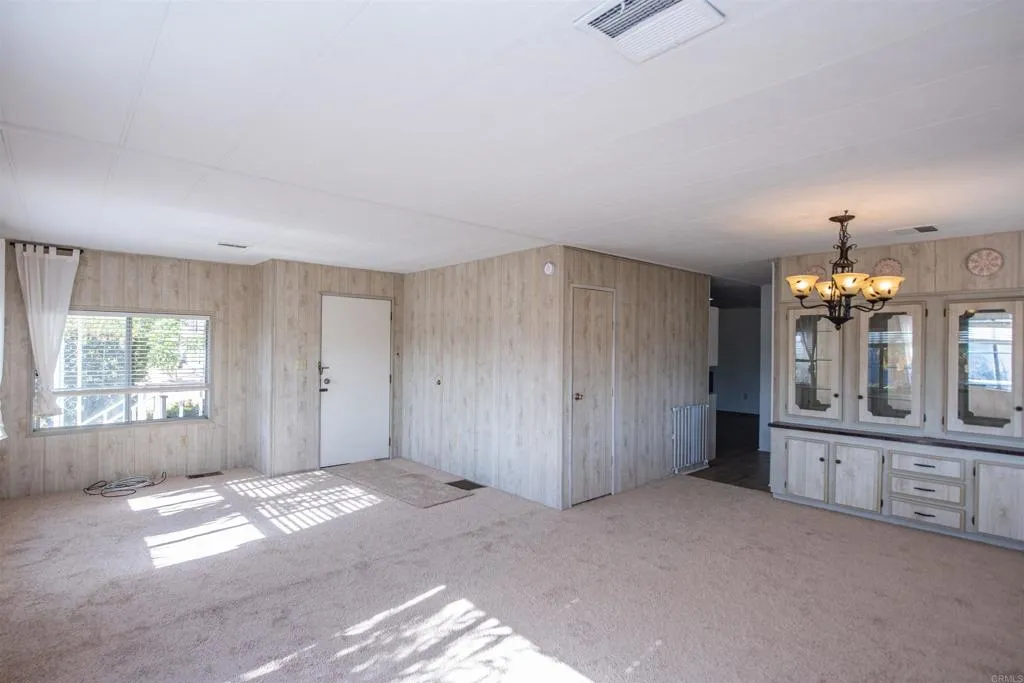 https://cdn.realtyfeed.com/cdn/127/306491705/c5f1cca35e30f039a95d92dd976aef8c.webp