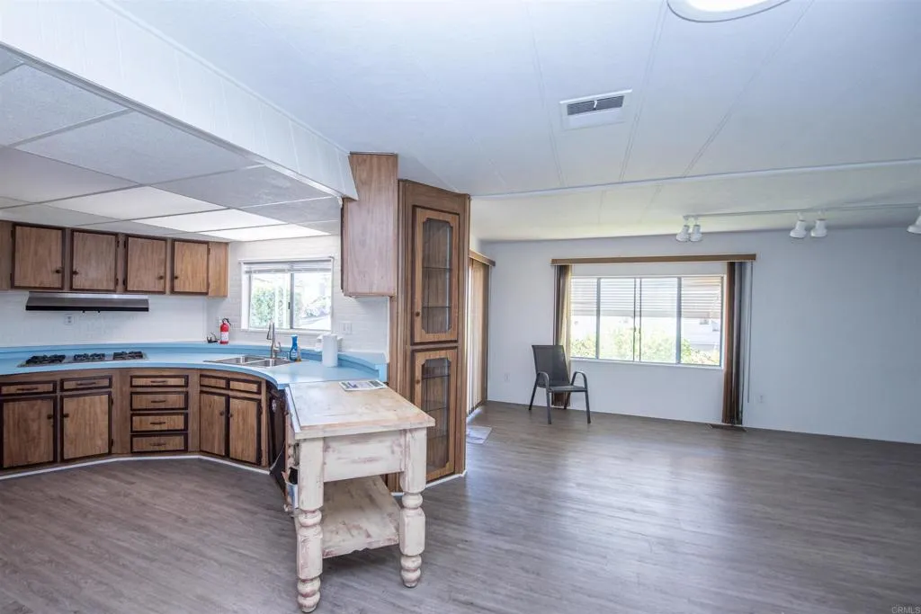 https://cdn.realtyfeed.com/cdn/127/306491705/e253a6972aecb19fc8774fd8f34b3703.webp