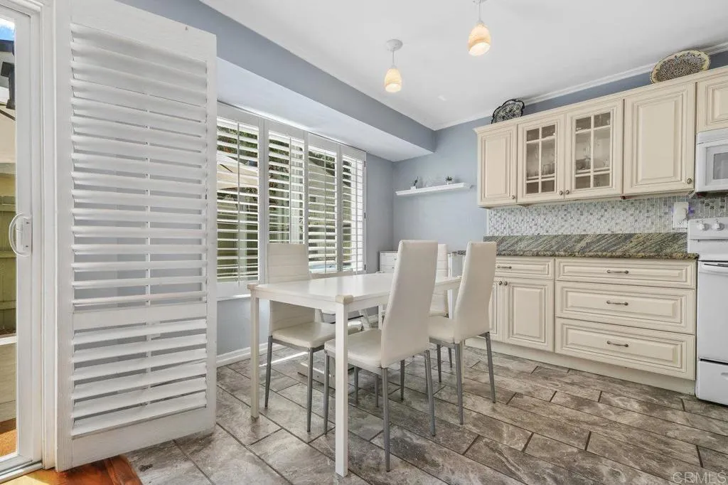 Photo #4: PTP2505302 Listing 