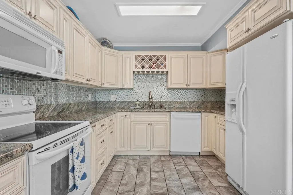 Photo #6: PTP2505302 Listing 