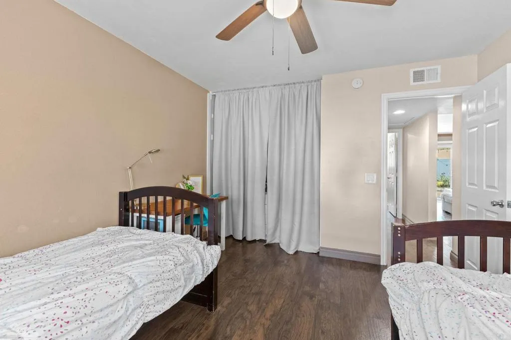 https://cdn.realtyfeed.com/cdn/127/306491803/c0ad1cc77eb04e5bfb42ba51a04dff94.webp