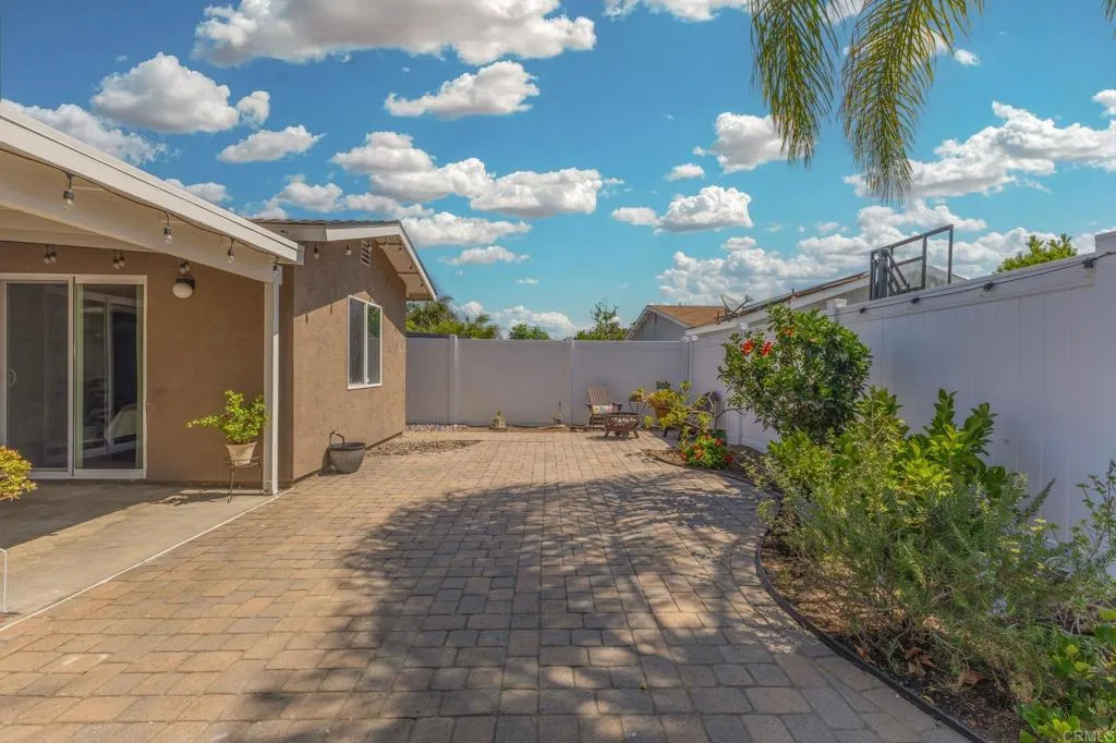 https://cdn.realtyfeed.com/cdn/127/306491803/da5e9086069f5047c96830d92db7c8e2.webp