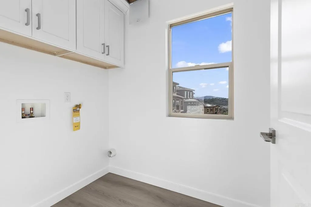 https://cdn.realtyfeed.com/cdn/127/306491860/60f57c20e5fb1a8b8501695b87516dec.webp