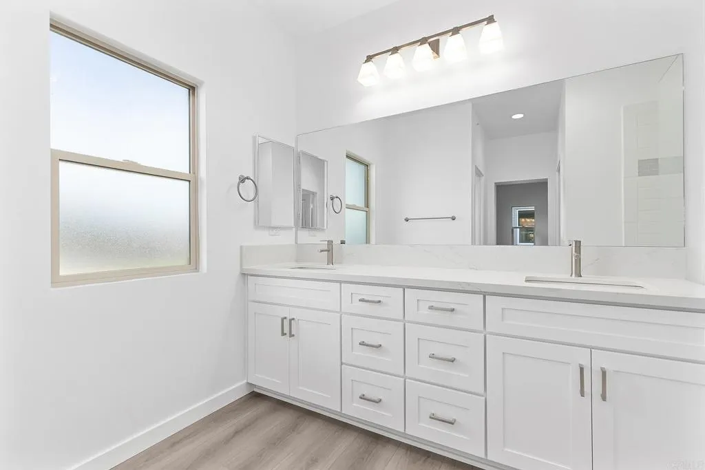 https://cdn.realtyfeed.com/cdn/127/306491860/cb8065a11ddcdfa322e419809b230e83.webp