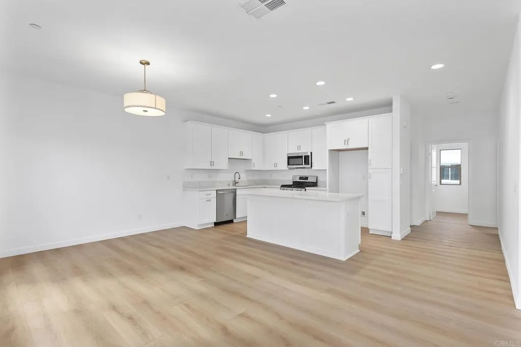 Photo #5: PTP2505310 Listing 