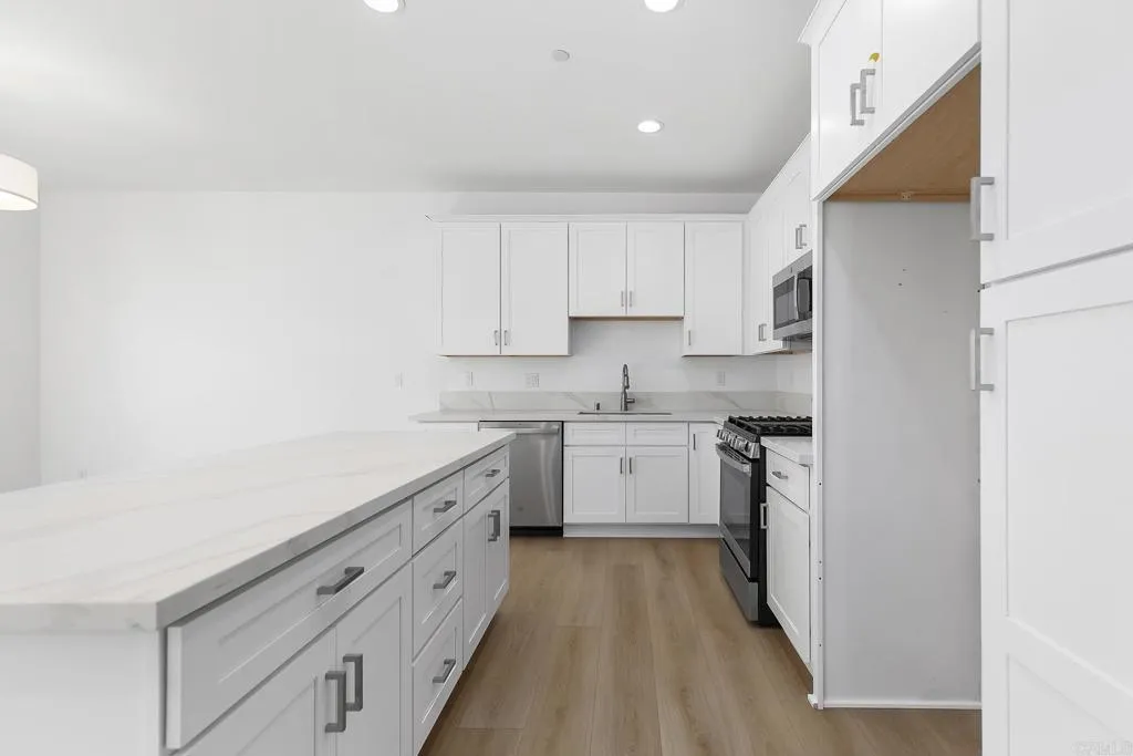 Photo #12: PTP2505310 Listing: Photo #12