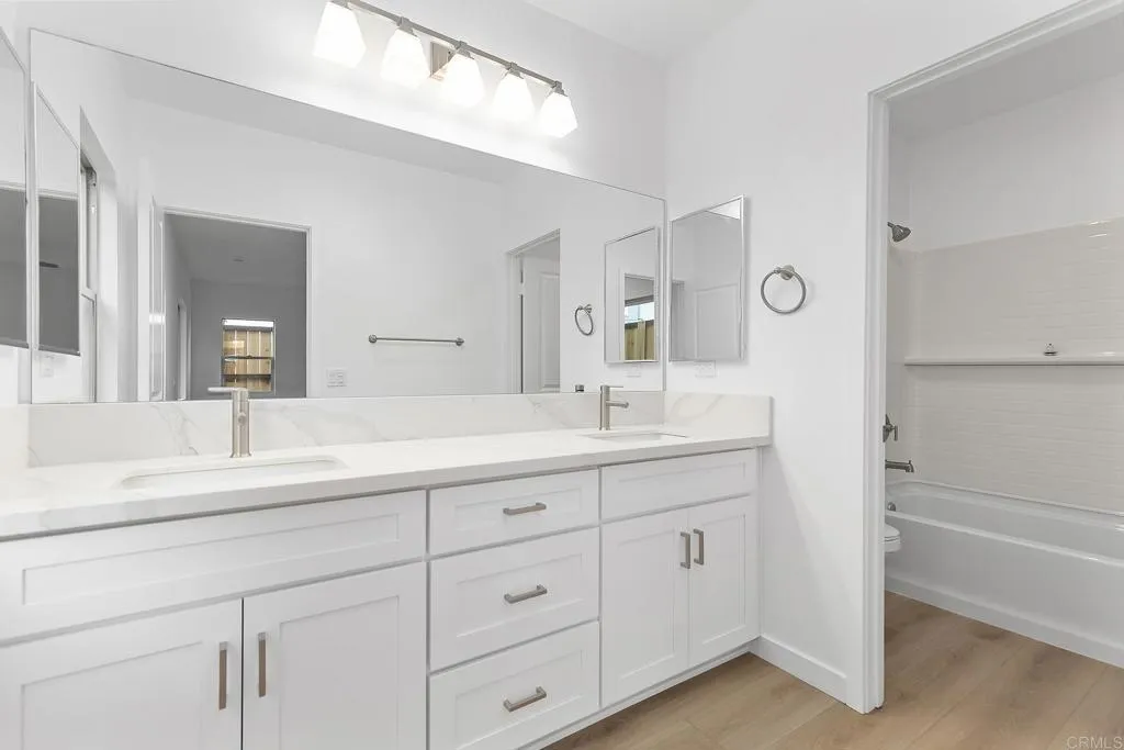 Photo #33: PTP2505310 Listing: Photo #33