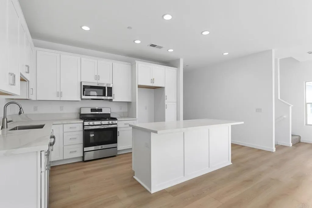 Photo #7: PTP2505310 Listing: Photo #7