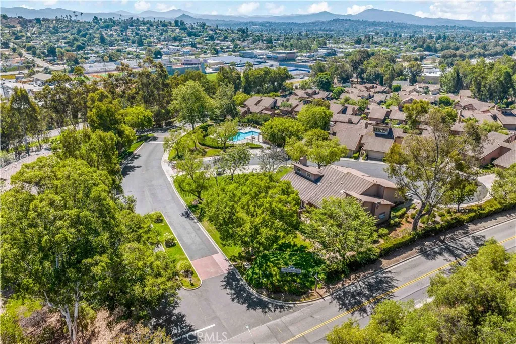 Photo #51: SW25157562 Listing: Photo #51