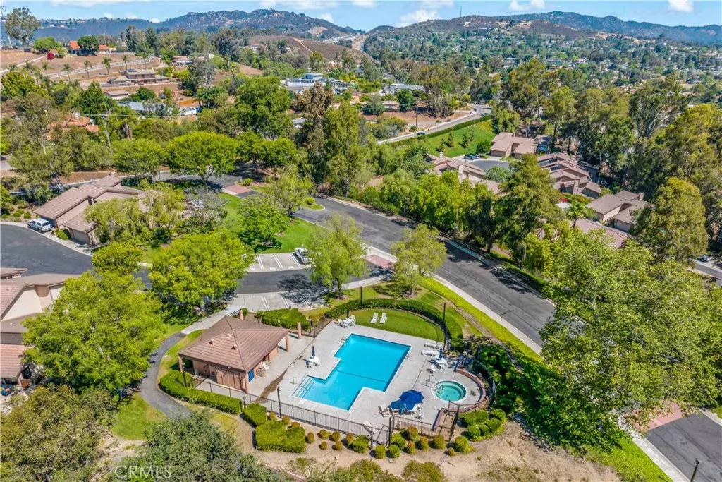 https://cdn.realtyfeed.com/cdn/127/306492004/f202a21475ca458b69dafac56c267a03.webp