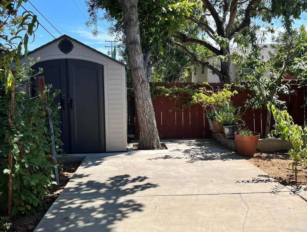 https://cdn.realtyfeed.com/cdn/127/306492052/ac29b6c9cb9fbeb8d5d7b248f491c9cc.webp