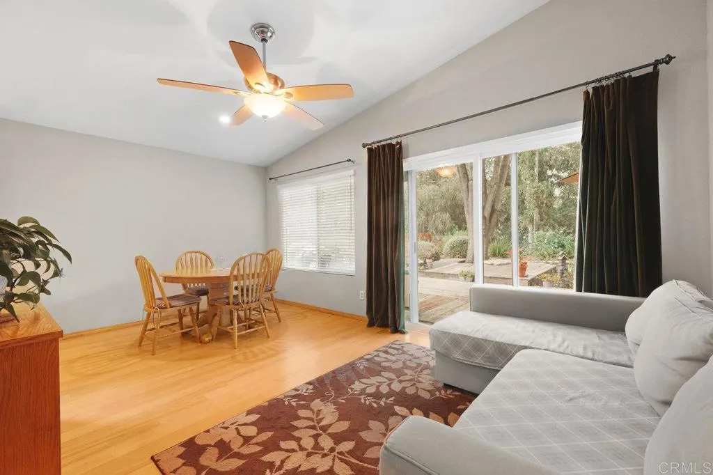 https://cdn.realtyfeed.com/cdn/127/306492135/b27e08d649eafa1c9d678d2068729d8b.webp