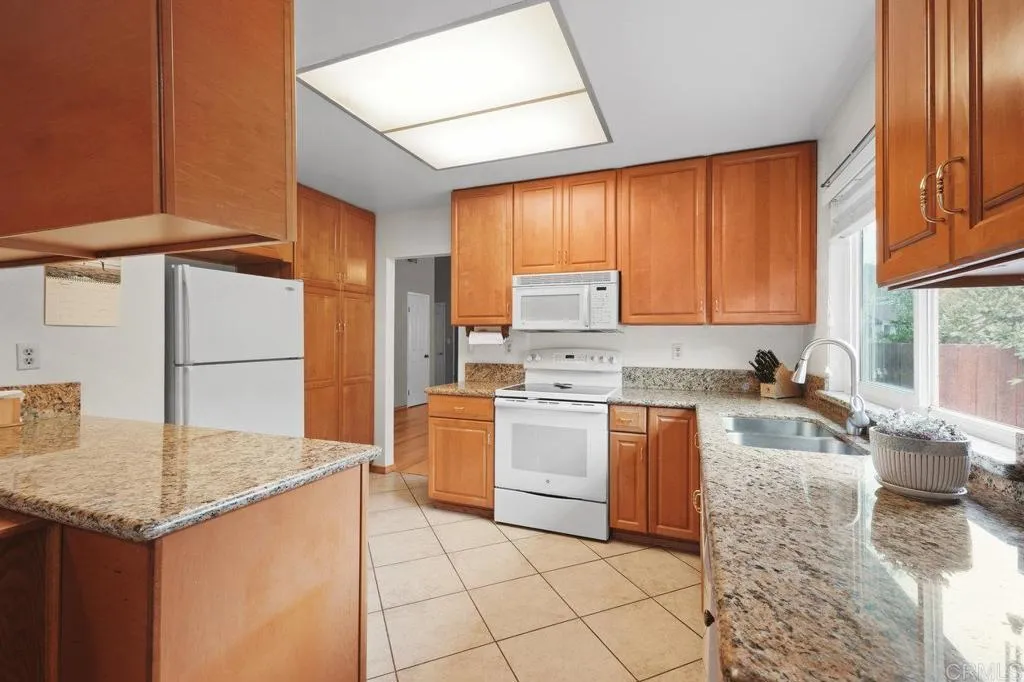 https://cdn.realtyfeed.com/cdn/127/306492135/b84caf918f4a42ebd0b043417ae687e4.webp