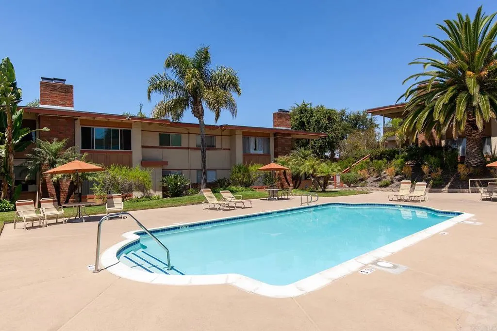 https://cdn.realtyfeed.com/cdn/127/306492175/4ffd967fb817443a852eb1ae1b7a4555.webp
