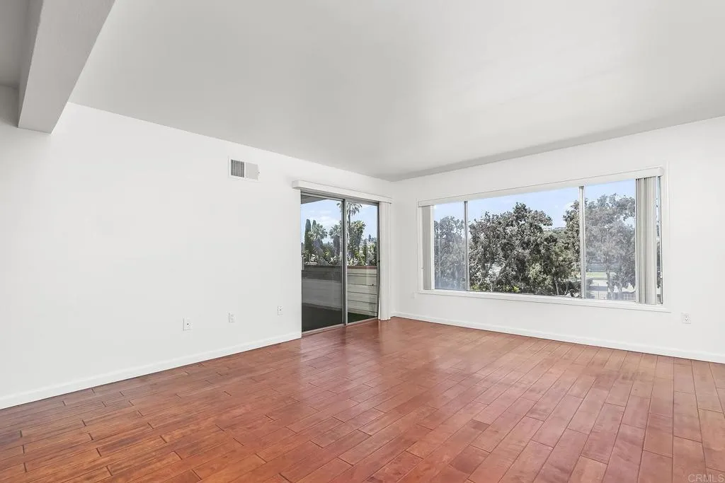 https://cdn.realtyfeed.com/cdn/127/306492175/81376a0e9885dea92be5620761a2cad0.webp