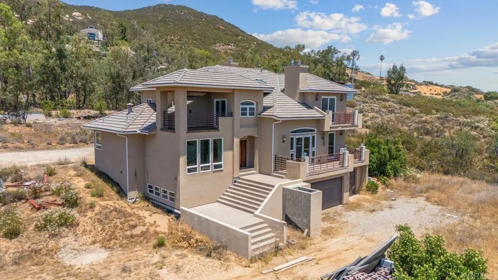 https://cdn.realtyfeed.com/cdn/127/306492192/9b7e94d31717db2ac1ed4bfc854a853d.webp