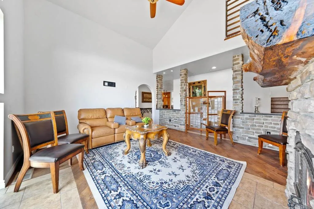 https://cdn.realtyfeed.com/cdn/127/306492192/a530961977a069ab13d11405f8c494a6.webp