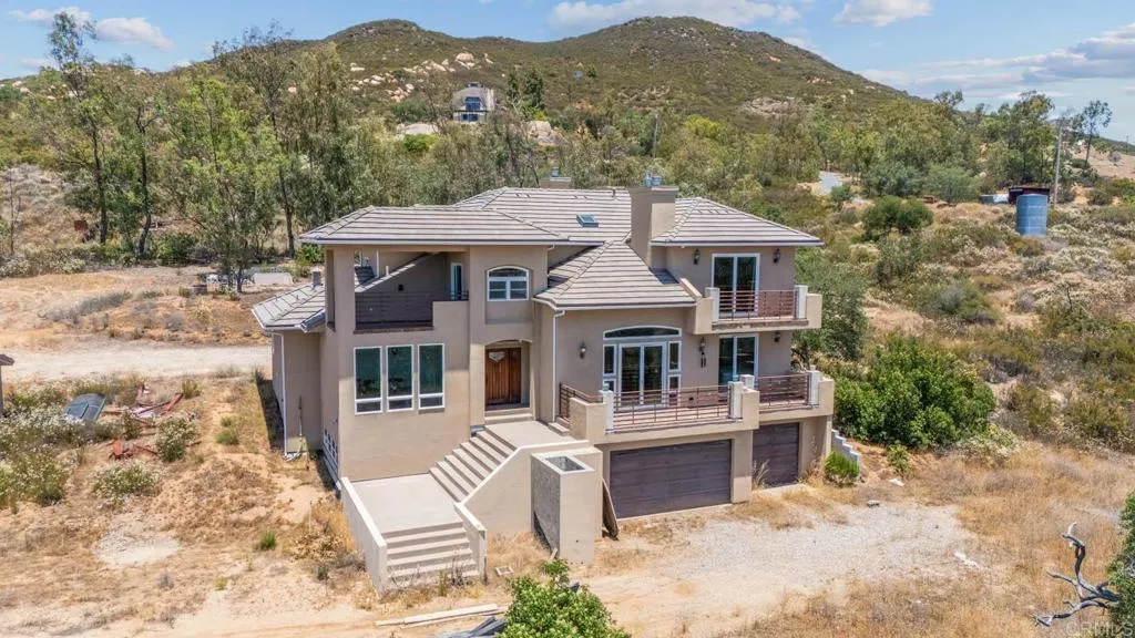 https://cdn.realtyfeed.com/cdn/127/306492192/aec666c566c1889d5fe4a293d641f02e.webp