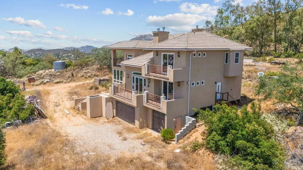 https://cdn.realtyfeed.com/cdn/127/306492192/fb38790abae76c47e4f61232791780e1.webp